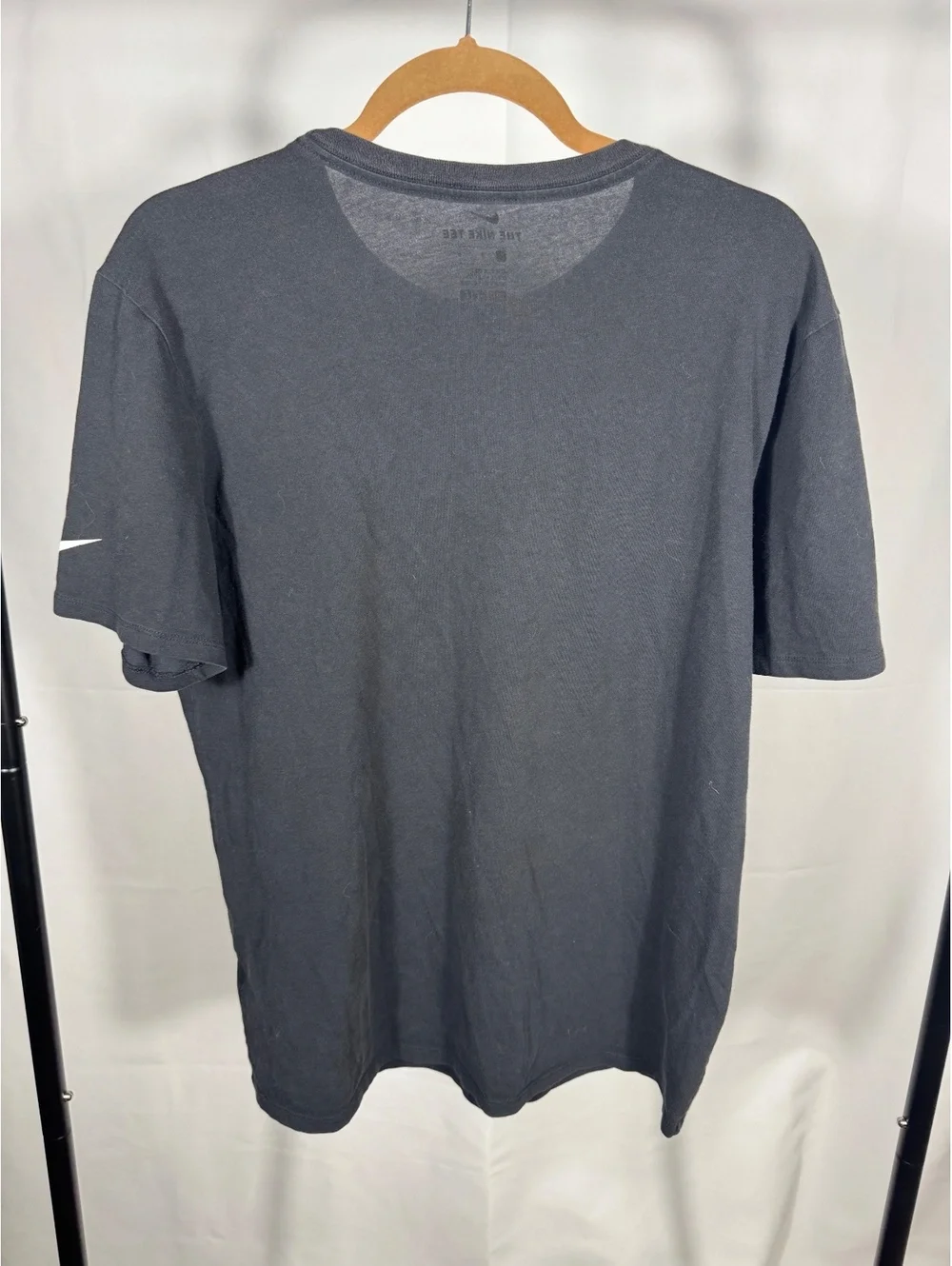 Nike The Nike Tee Athletic Cut Graphic T-Shirt Size Large Black